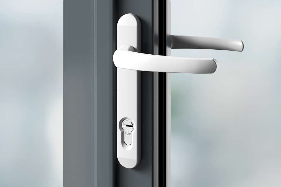 Door handles white